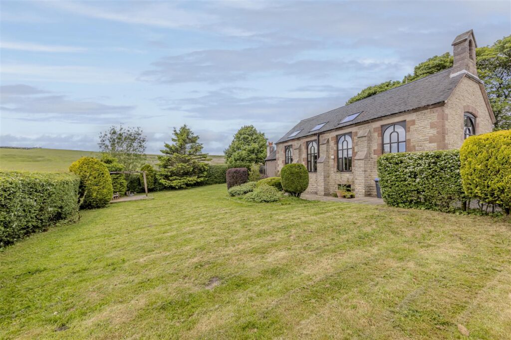Buxton Road, Upper Hulme, Staffordshire, ST13 8UH