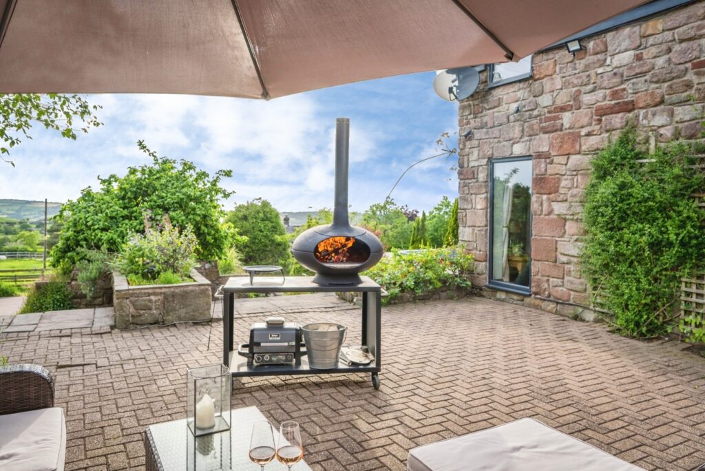 Hot Lane, Biddulph Moor, Staffordshire, ST8 7JS