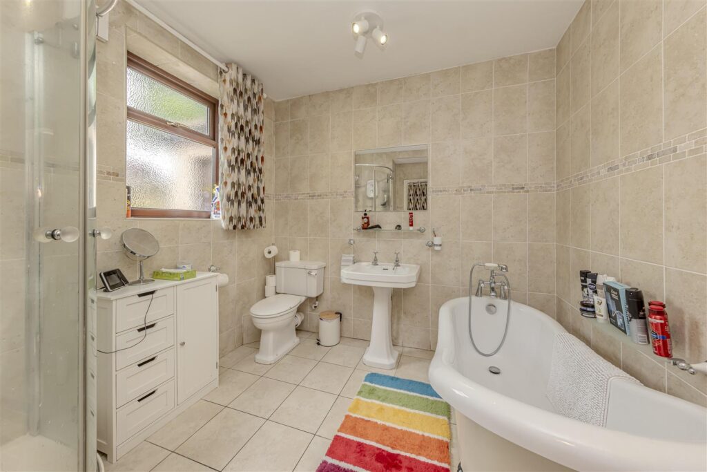 Buxton Road, Upper Hulme, Staffordshire, ST13 8UH