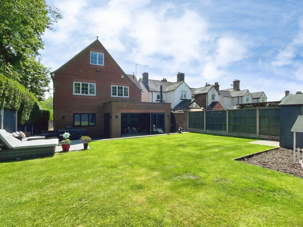Leek Road, Endon, Staffordshire, ST9 9EF