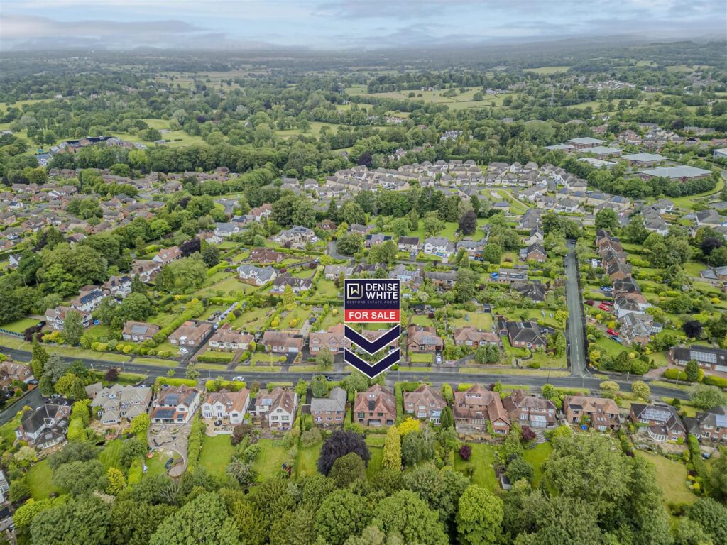 Marlborough Drive, Macclesfield, Cheshire, SK10 2JX