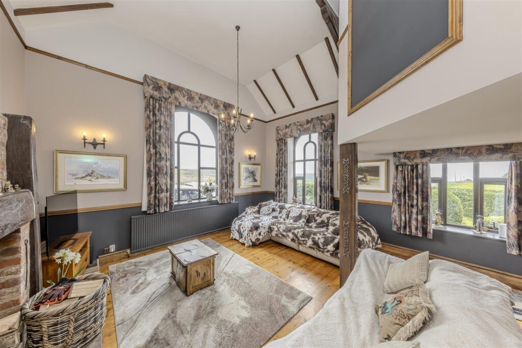 Buxton Road, Upper Hulme, Staffordshire, ST13 8UH