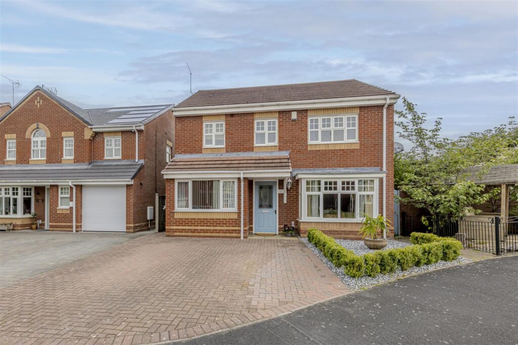 Balmoral Drive, Cheadle, Staffordshire, ST10 1WB