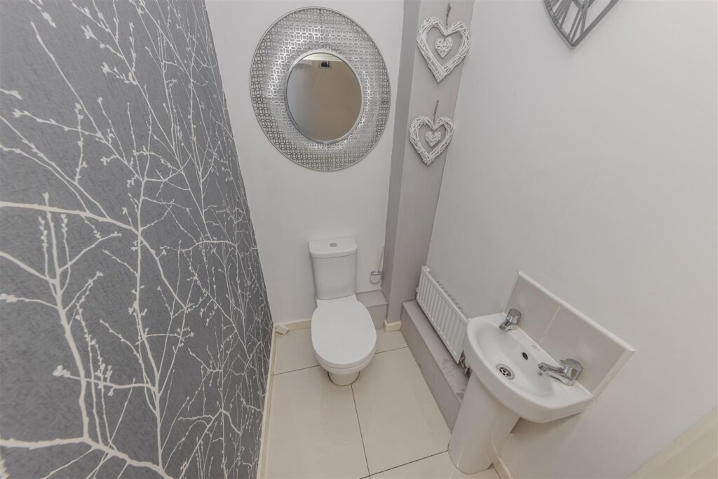 Robert Knox Way, Hartshill, Stoke-On-Trent, ST4 6FD