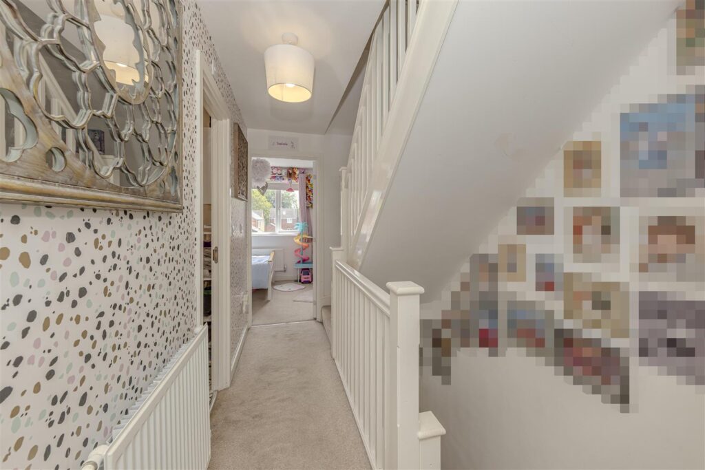 Robert Knox Way, Hartshill, Stoke-On-Trent, ST4 6FD