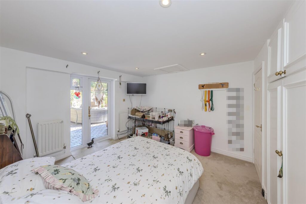 Windmill Hill, Rough Close, Staffrodshire, ST3 7PJ