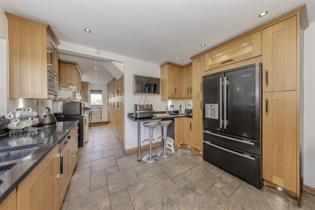 Woodstone Avenue, Endon, Staffordshire, ST9 9DL