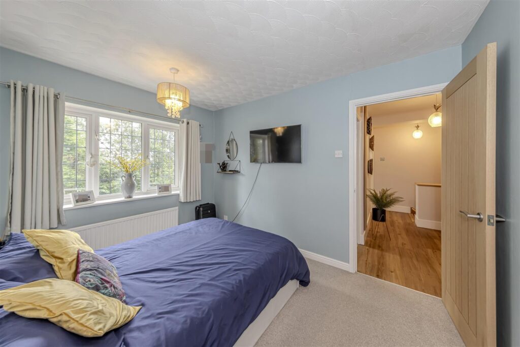 Radley Way, Werrington, Staffordshire, ST9 0JN