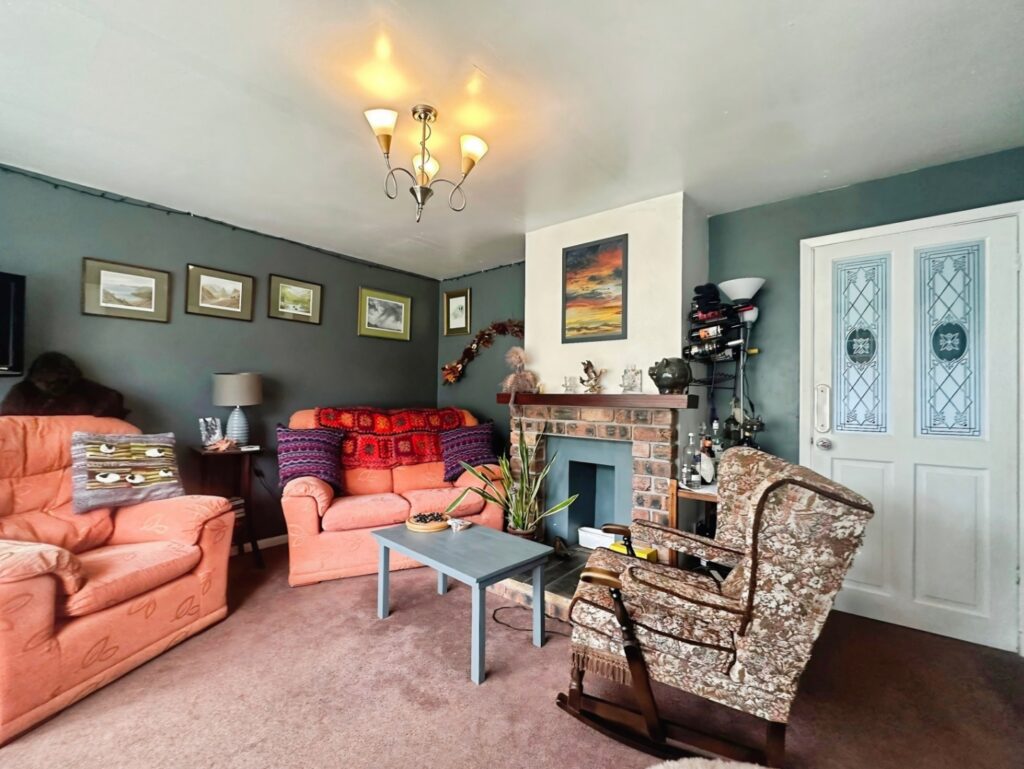 Priory Avenue, Leek, Staffordshire, ST13 6QJ
