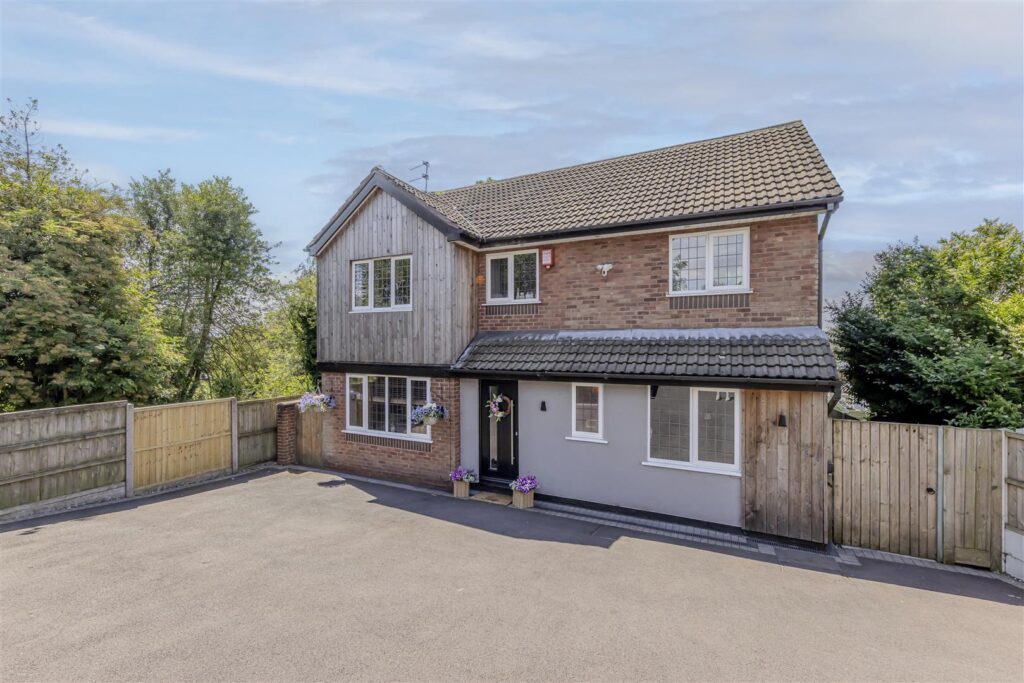 Radley Way, Werrington, Staffordshire, ST9 0JN