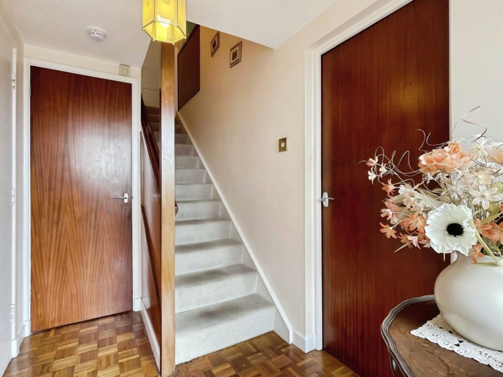 Mount Road, Leek, Staffordshire, ST13 6NQ