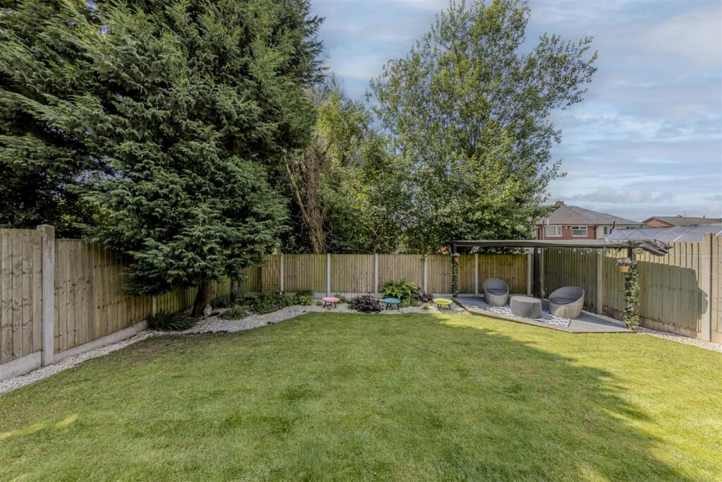 Radley Way, Werrington, Staffordshire, ST9 0JN