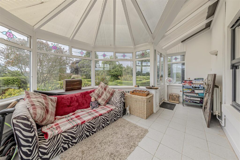 Dilhorne Road, Caverswall, Staffordshire, ST11 9EZ