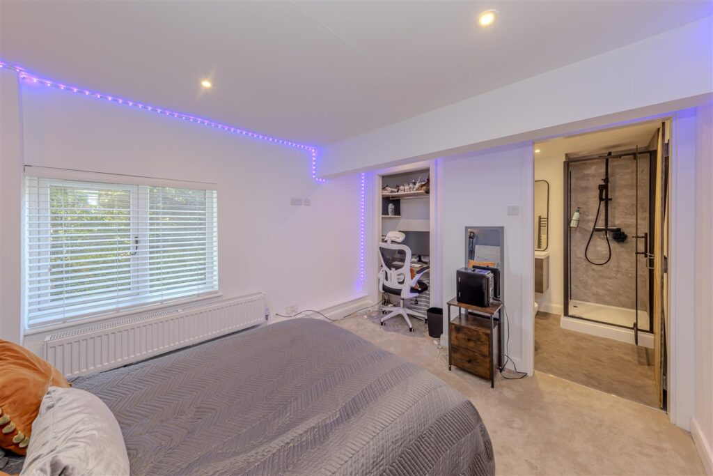 Windmill Hill, Rough Close, Staffrodshire, ST3 7PJ