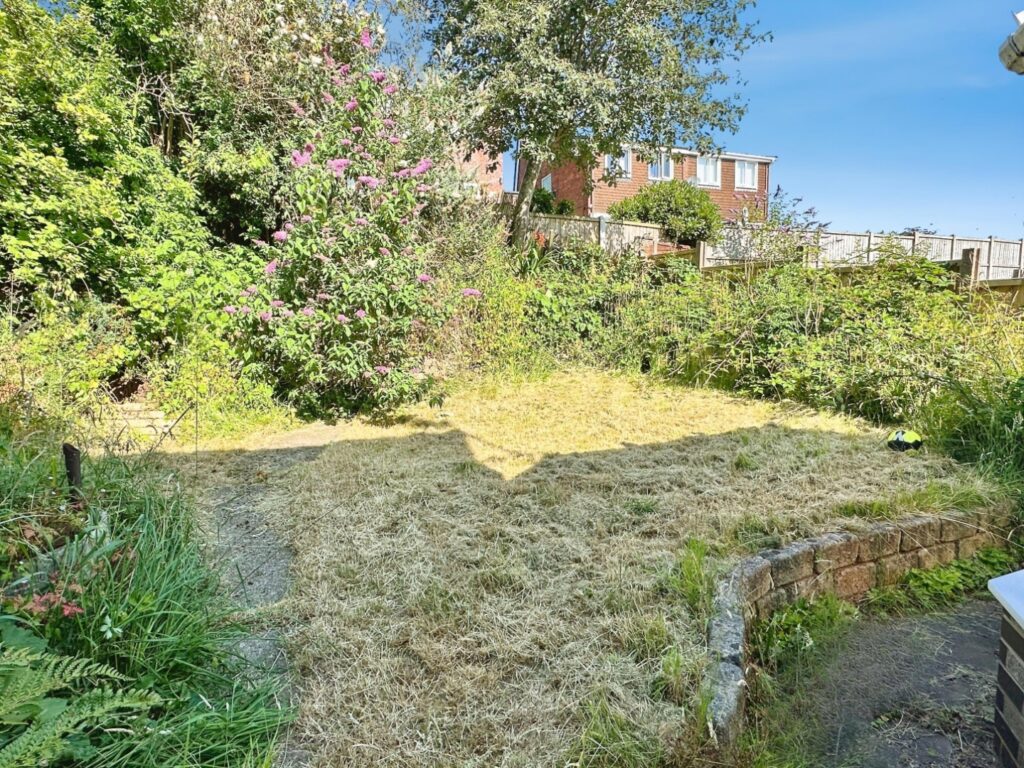 Lorien Close, Leek