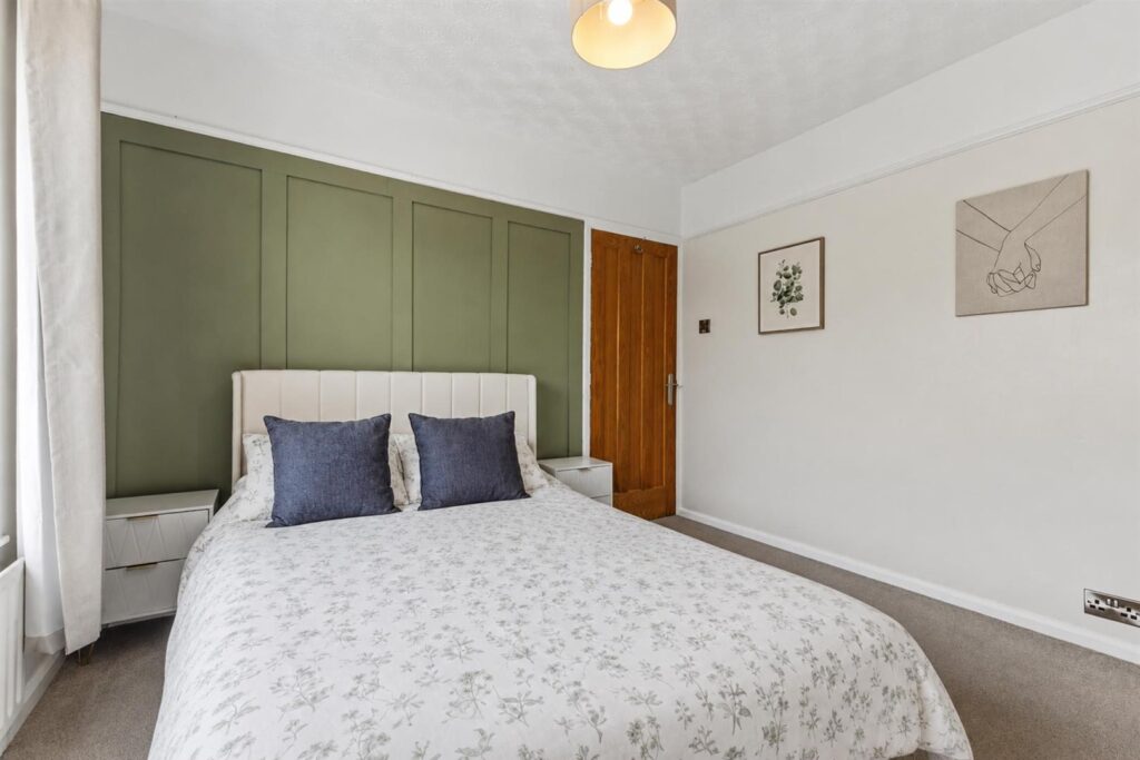 Argles Road, Leek, Staffordshire, ST13 6PQ
