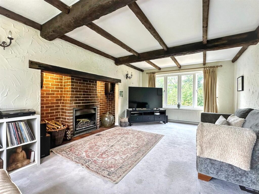 Whiston Eaves Lane, Whiston, Staffordshire, ST10 2JB