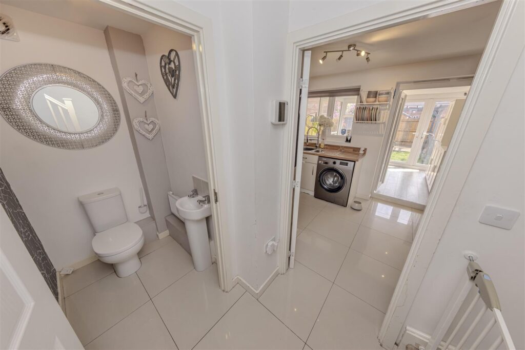 Robert Knox Way, Hartshill, Stoke-On-Trent, ST4 6FD