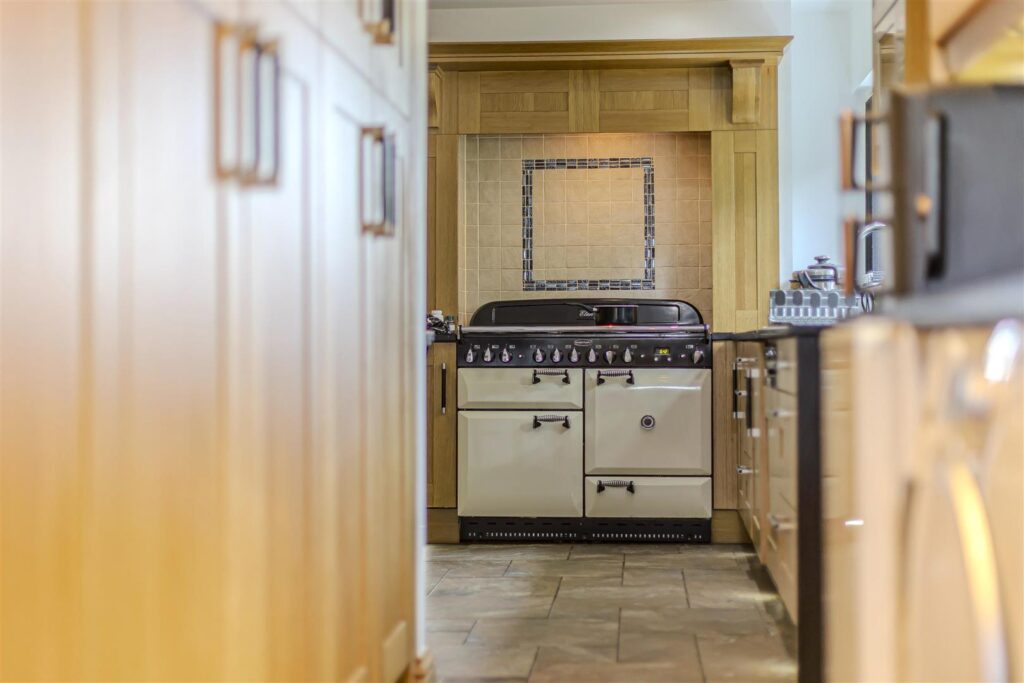 Woodstone Avenue, Endon, Staffordshire, ST9 9DL