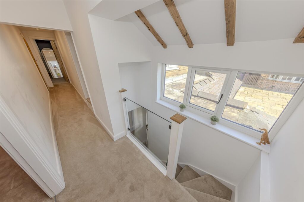 Windmill Hill, Rough Close, Staffrodshire, ST3 7PJ