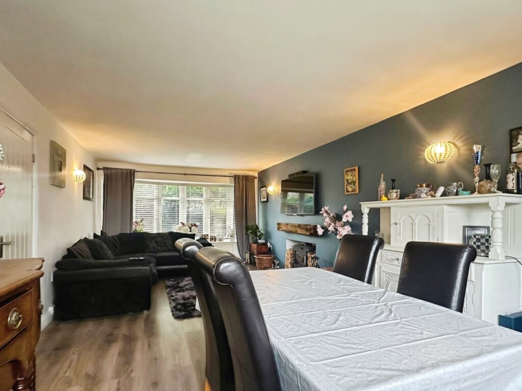Davenport Close, Leek, Staffordshire, ST13 8NU