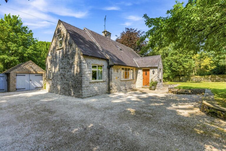 Wetton, Ashbourne, Derbyshire, DE6 2AF
