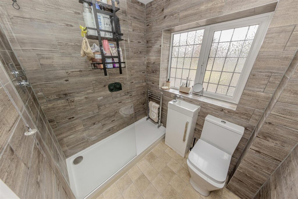 Radley Way, Werrington, Staffordshire, ST9 0JN