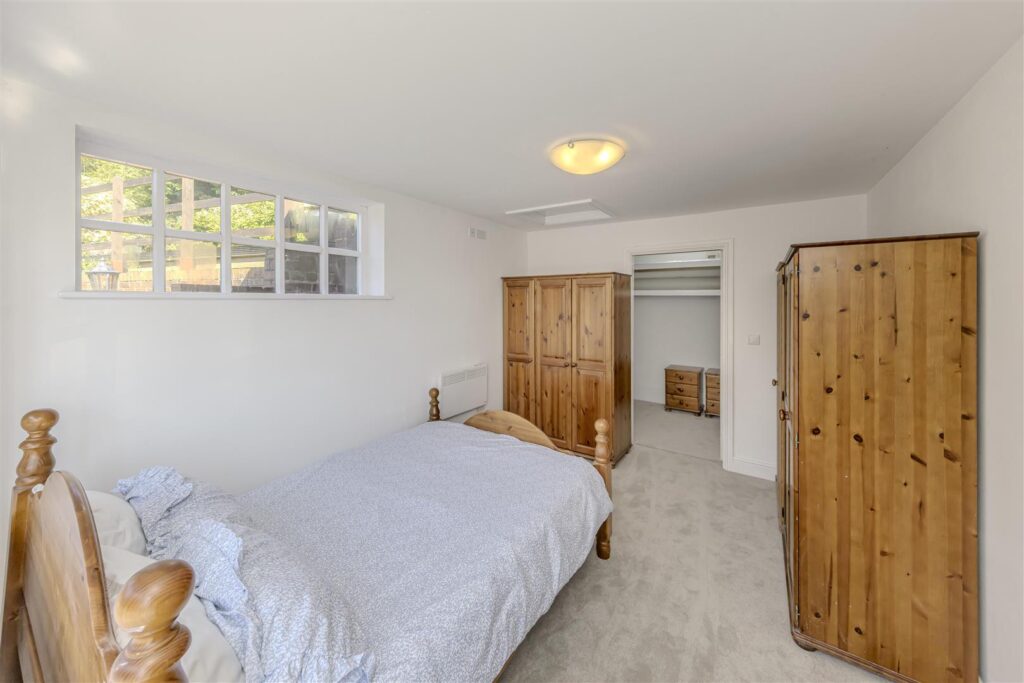 Windmill Hill, Rough Close, Staffrodshire, ST3 7PJ