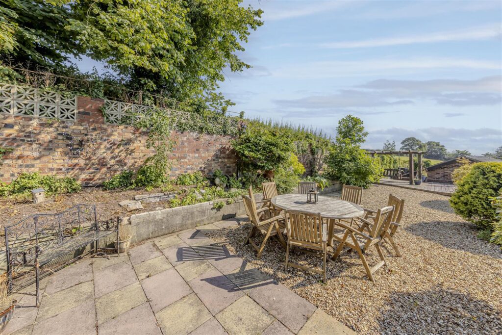 Windmill Hill, Rough Close, Staffrodshire, ST3 7PJ