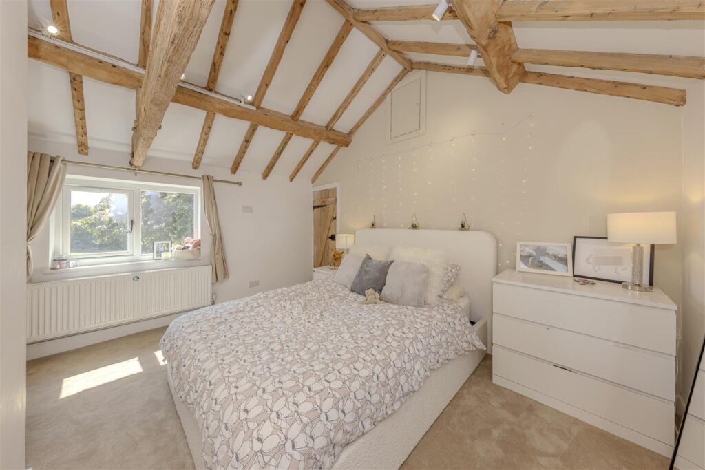 Windmill Hill, Rough Close, Staffrodshire, ST3 7PJ