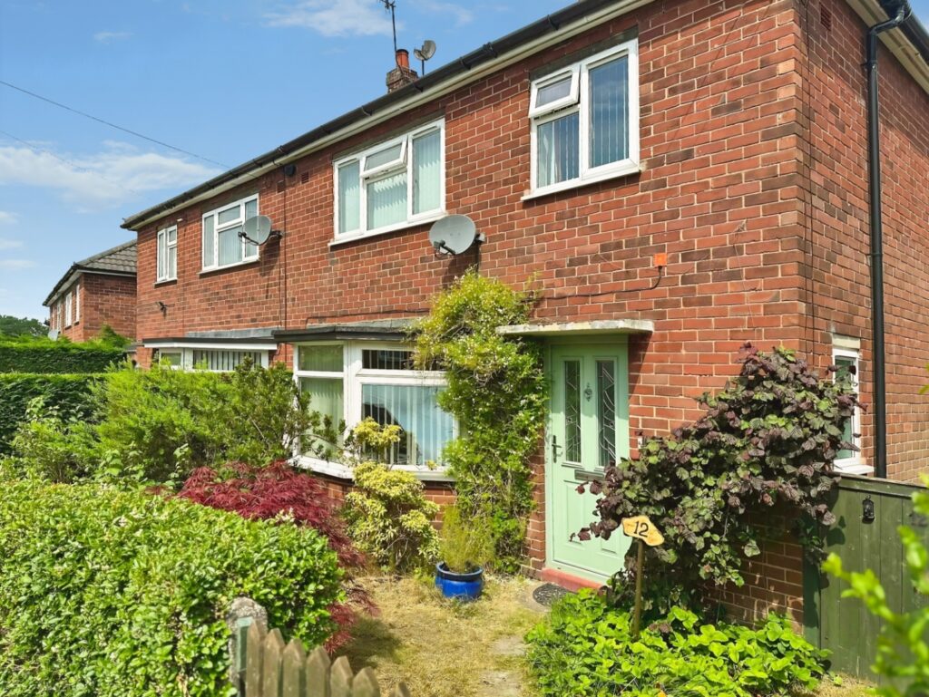 Priory Avenue, Leek, Staffordshire, ST13 6QJ