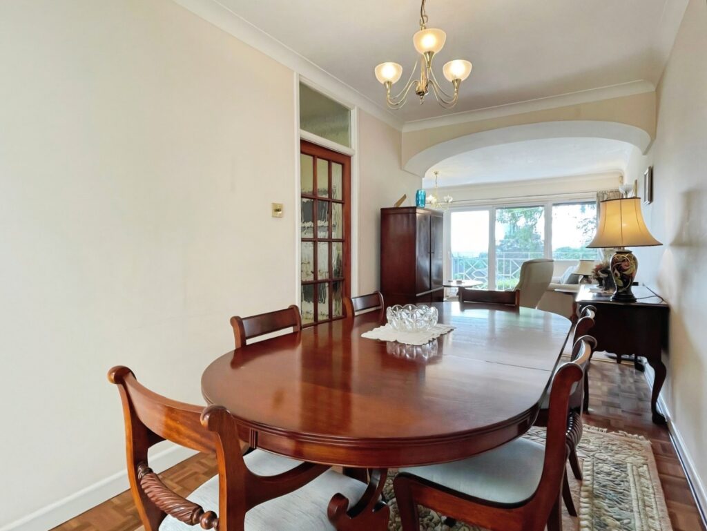 Mount Road, Leek, Staffordshire, ST13 6NQ