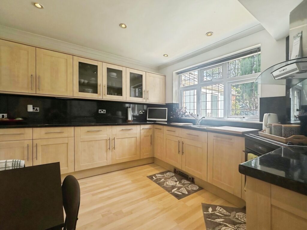 Blythe Avenue, Meir Heath, Stoke on Trent, ST3 7JZ
