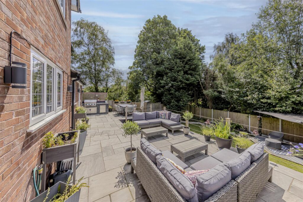 Radley Way, Werrington, Staffordshire, ST9 0JN