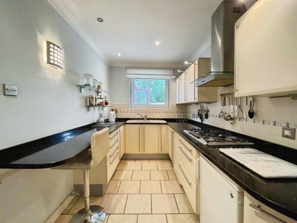 Mount Road, Leek, Staffordshire, ST13 6NQ