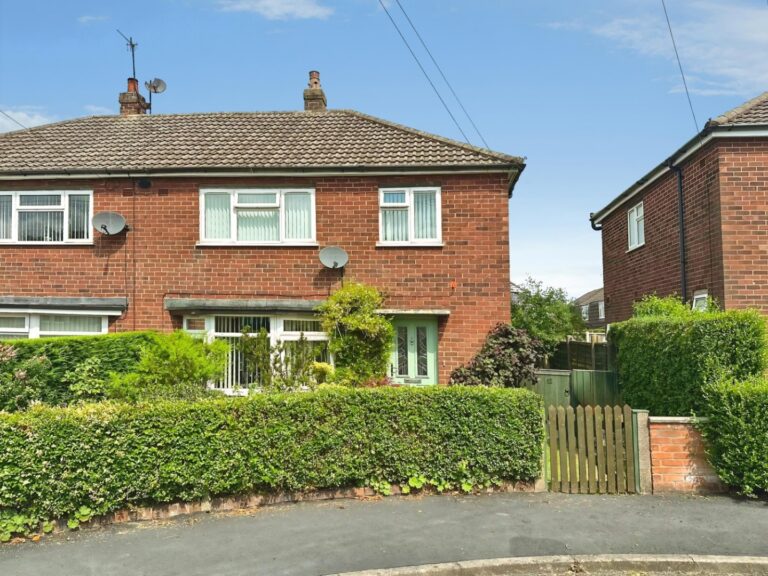Priory Avenue, Leek, Staffordshire, ST13 6QJ