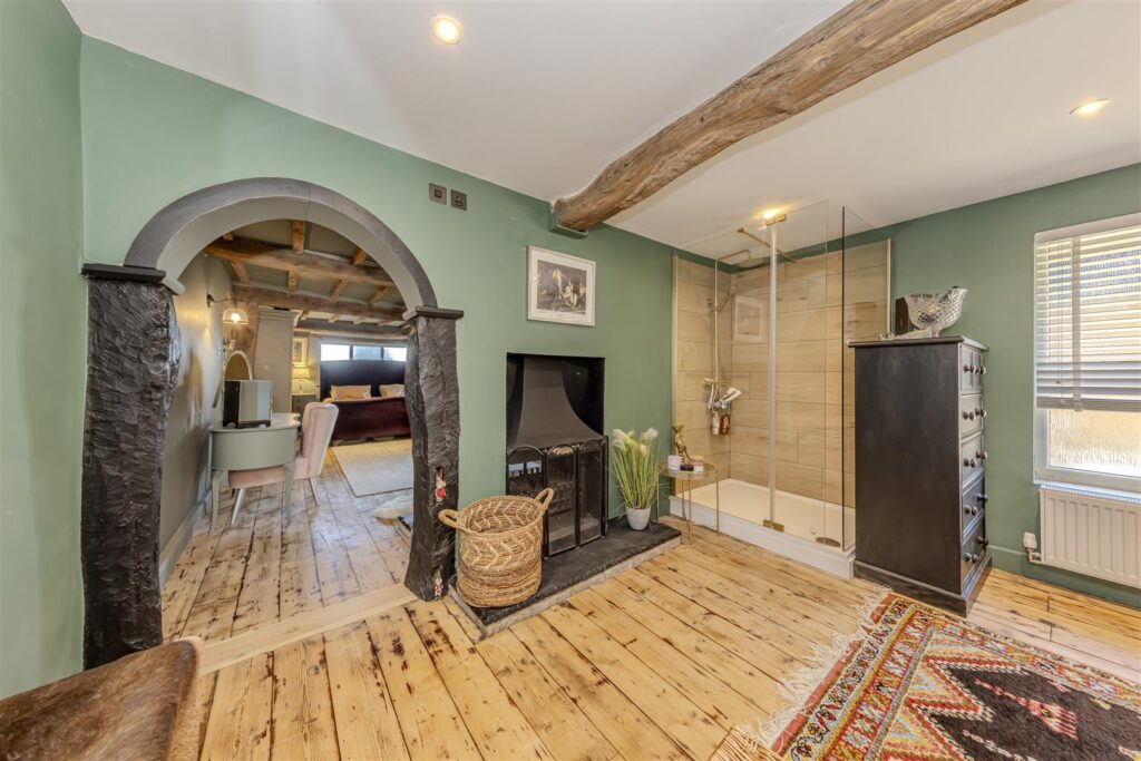 Windmill Hill, Rough Close, Staffrodshire, ST3 7PJ