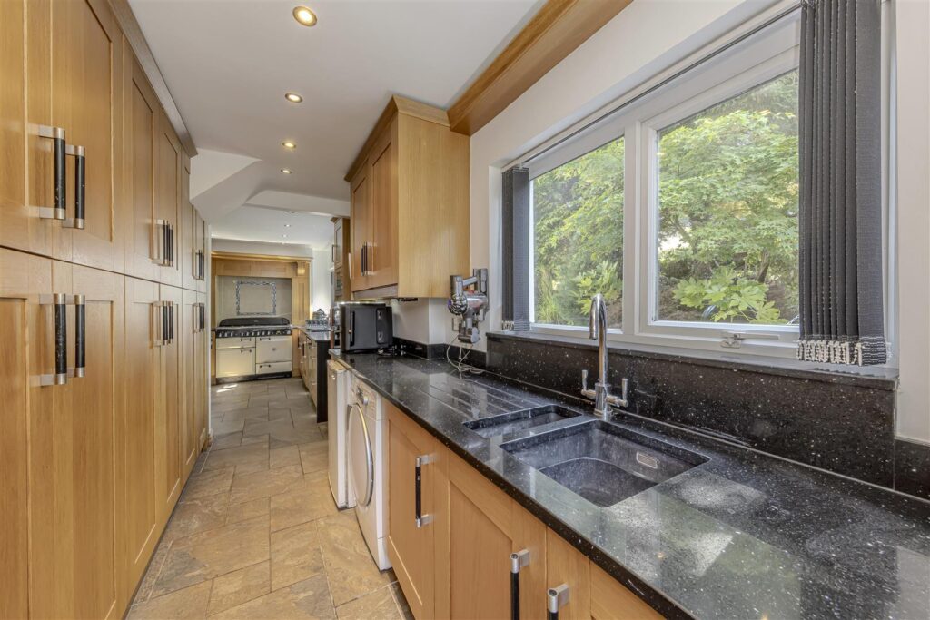 Woodstone Avenue, Endon, Staffordshire, ST9 9DL