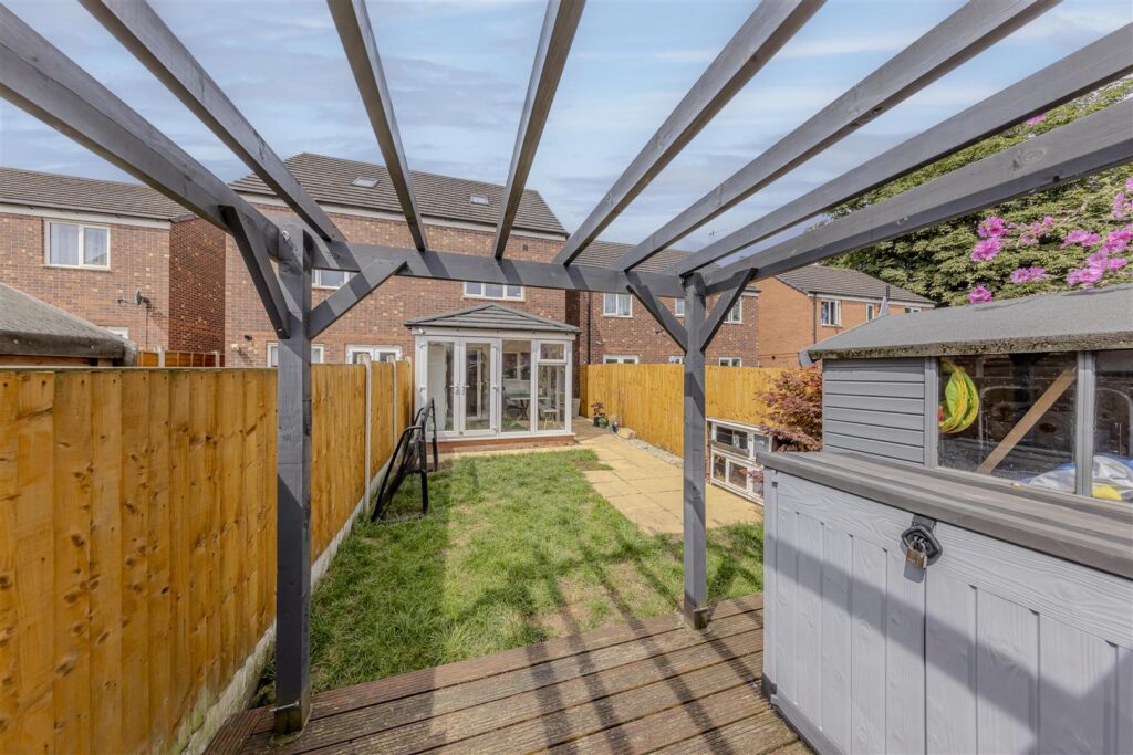 Robert Knox Way, Hartshill, Stoke-On-Trent, ST4 6FD