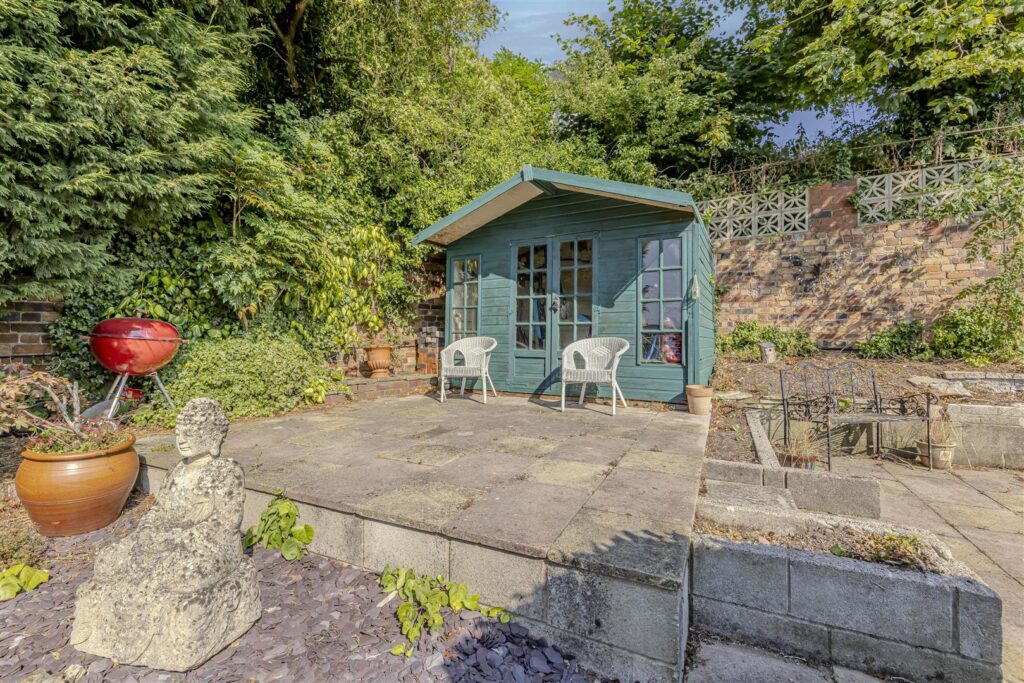 Windmill Hill, Rough Close, Staffrodshire, ST3 7PJ