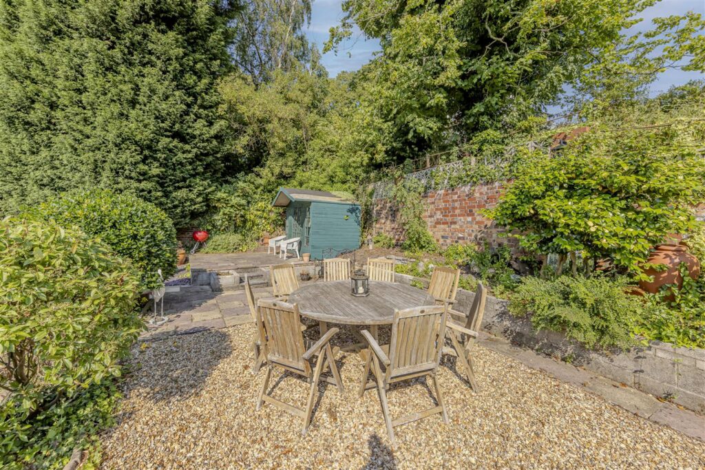 Windmill Hill, Rough Close, Staffrodshire, ST3 7PJ