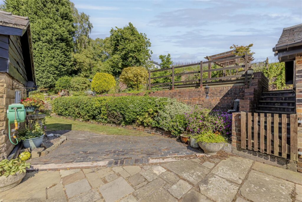 Windmill Hill, Rough Close, Staffrodshire, ST3 7PJ