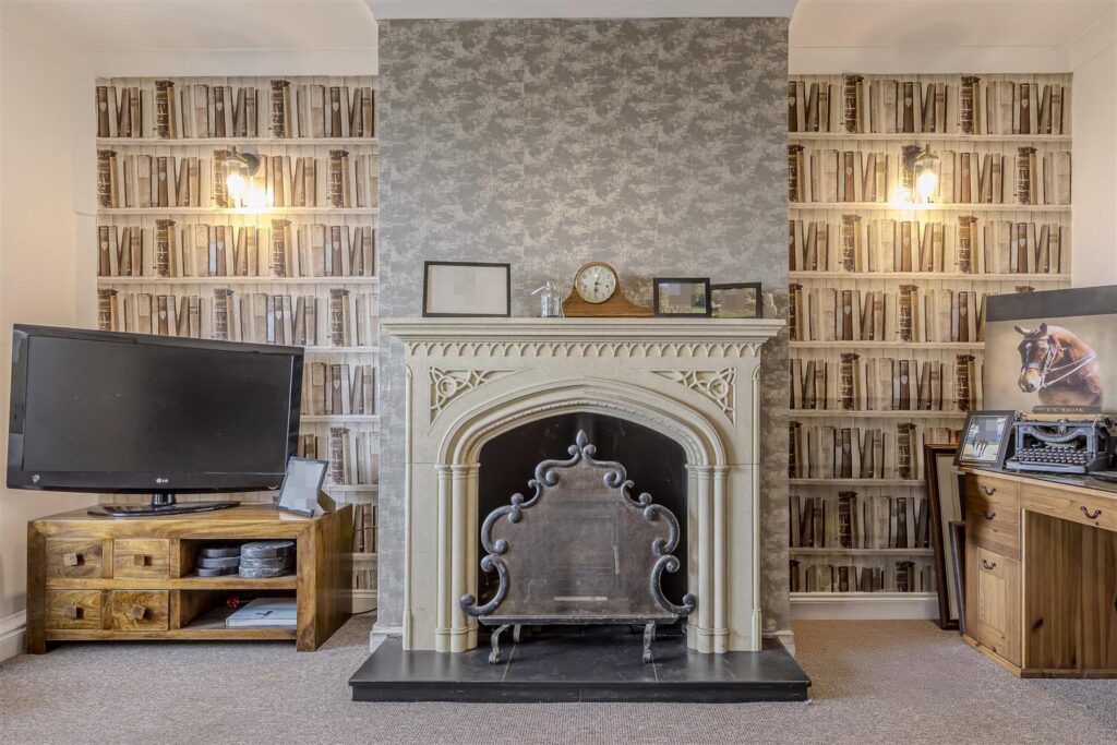 Dilhorne Road, Caverswall, Staffordshire, ST11 9EZ