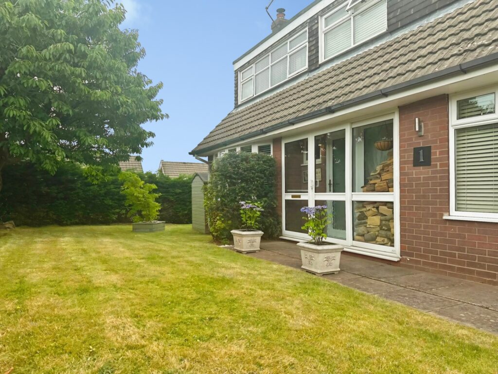 Davenport Close, Leek, Staffordshire, ST13 8NU