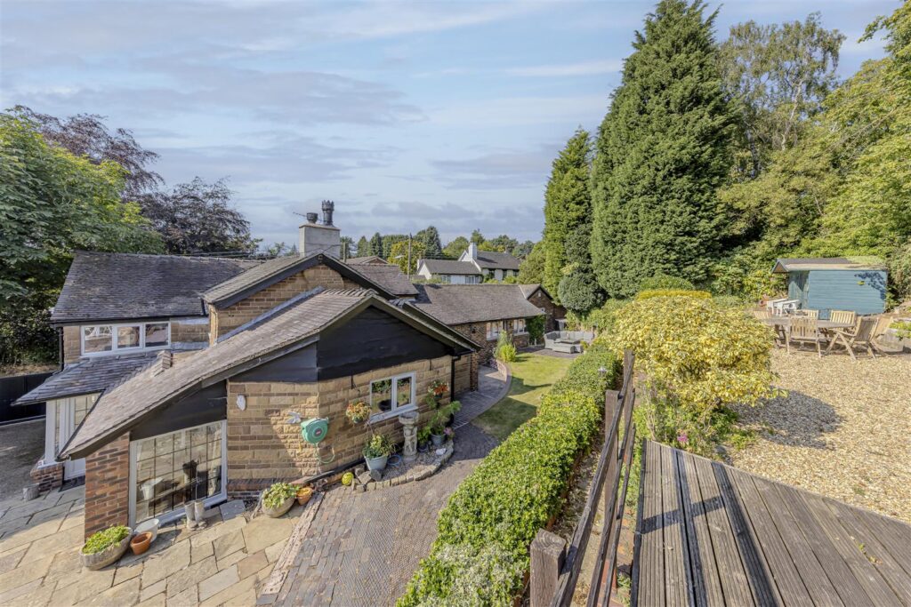 Windmill Hill, Rough Close, Staffrodshire, ST3 7PJ