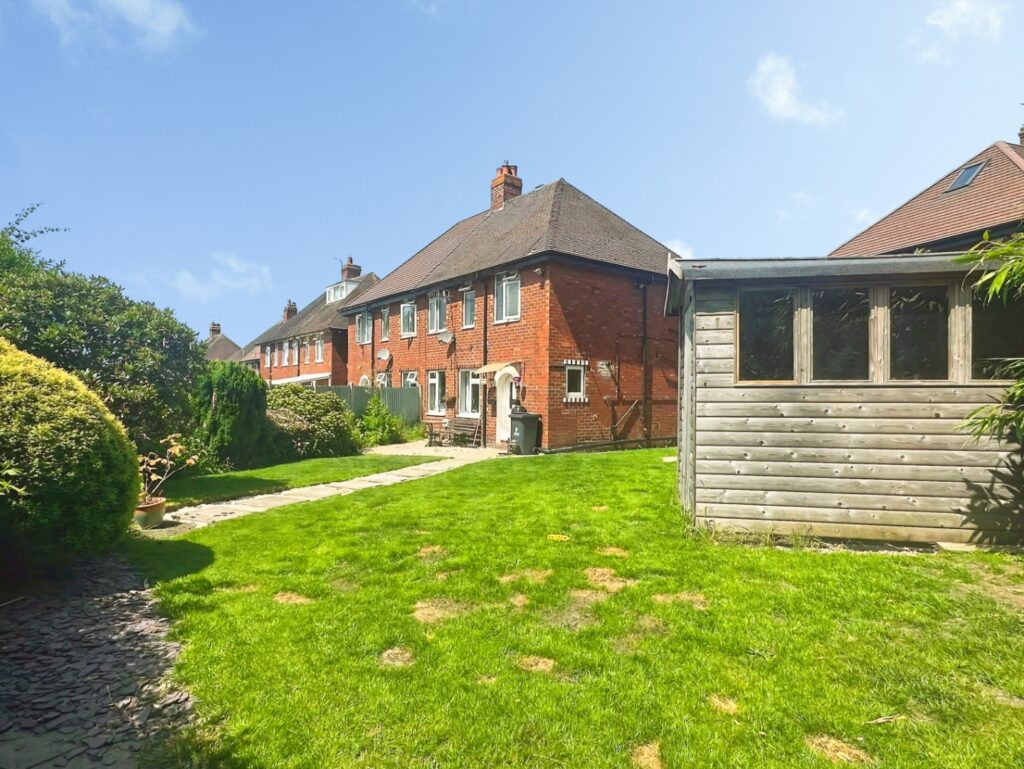 Beatty road, Leek, Staffordshire, ST13 6HG