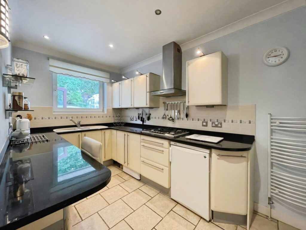 Mount Road, Leek, Staffordshire, ST13 6NQ