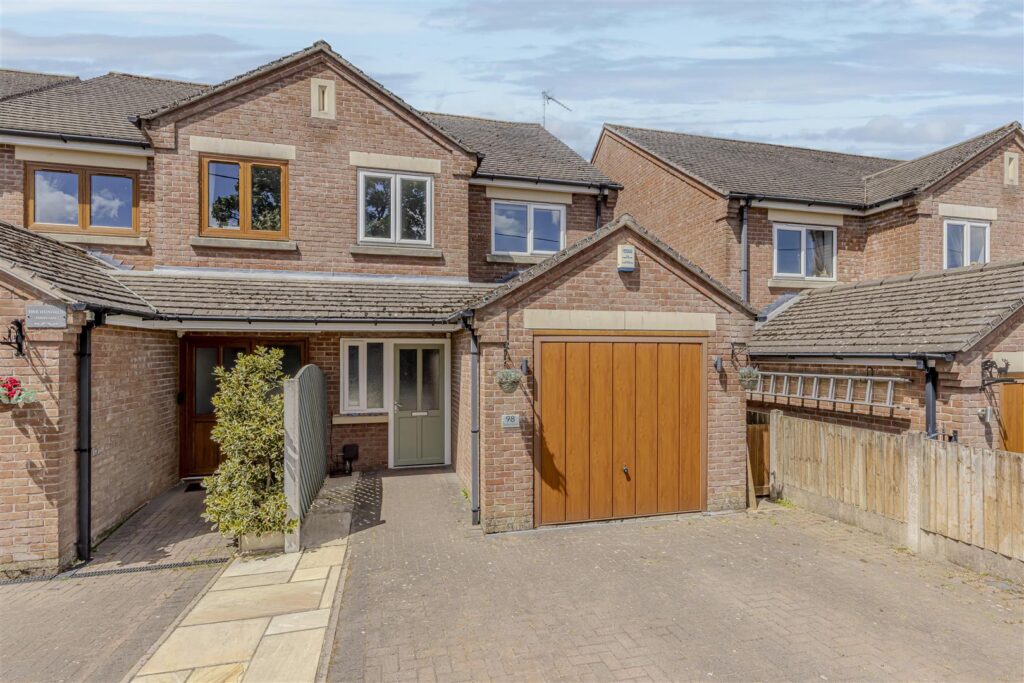 Ostlers Lane, Cheddleton, Staffordshire, ST13 7HS