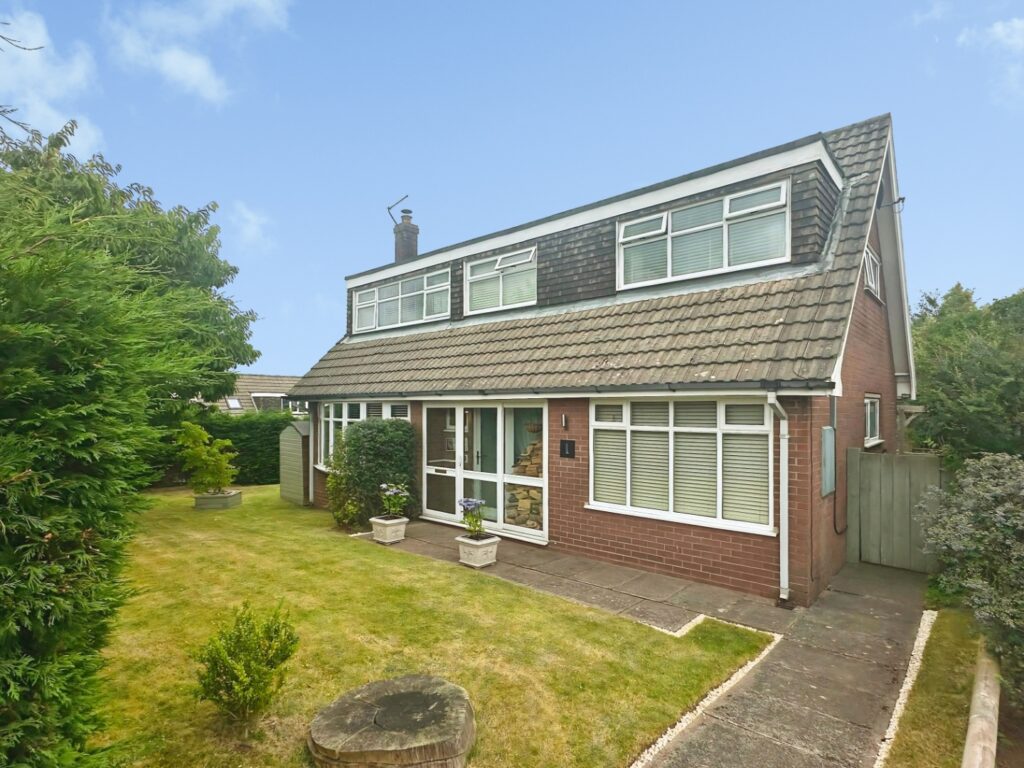 Davenport Close, Leek, Staffordshire, ST13 8NU
