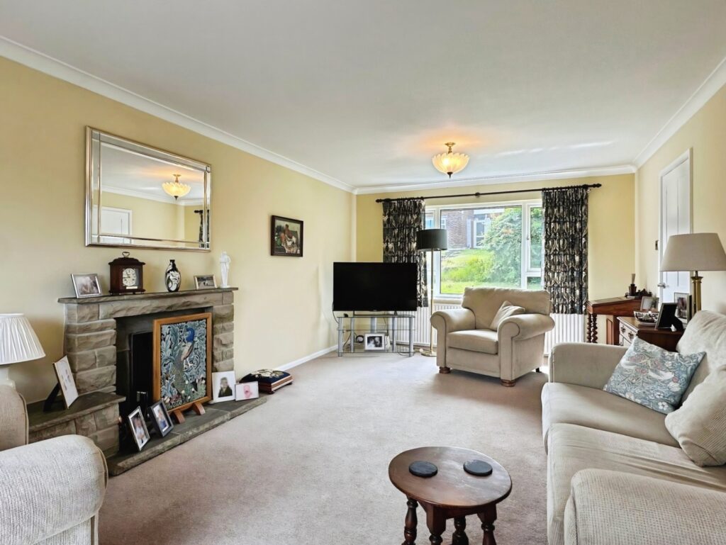 Ballington View, Leek, Staffordshire, ST13 5SF
